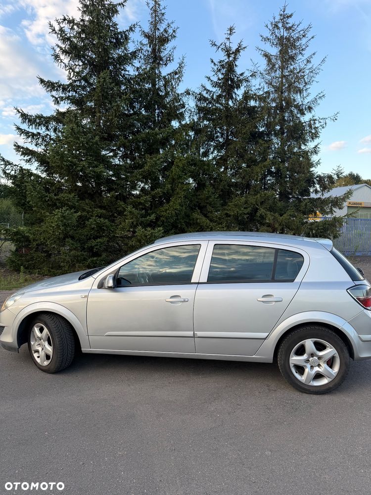 Opel Astra 1.6 Easytronic NAVI - 2