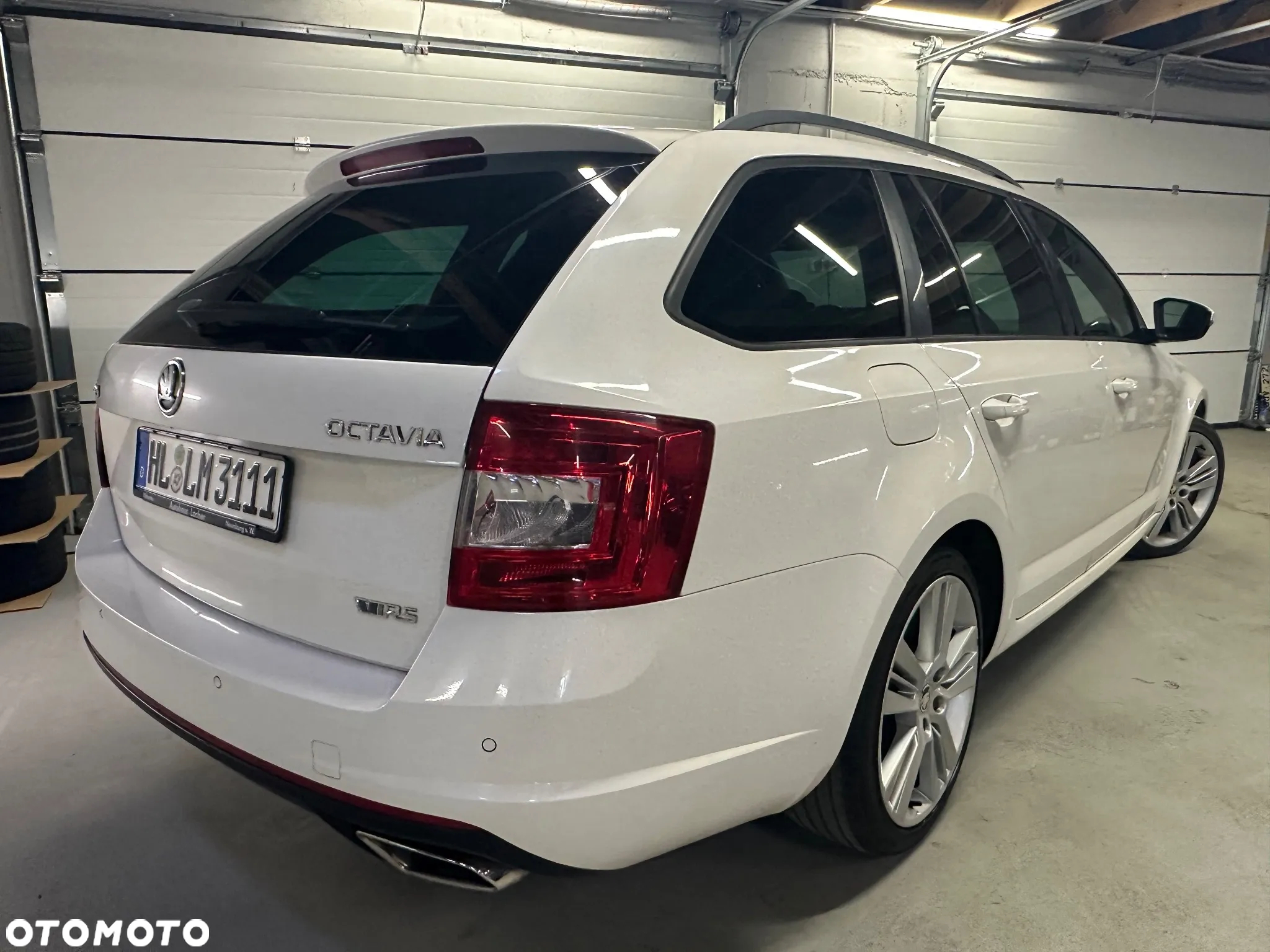 Skoda Octavia Combi 2.0 TDI RS - 8
