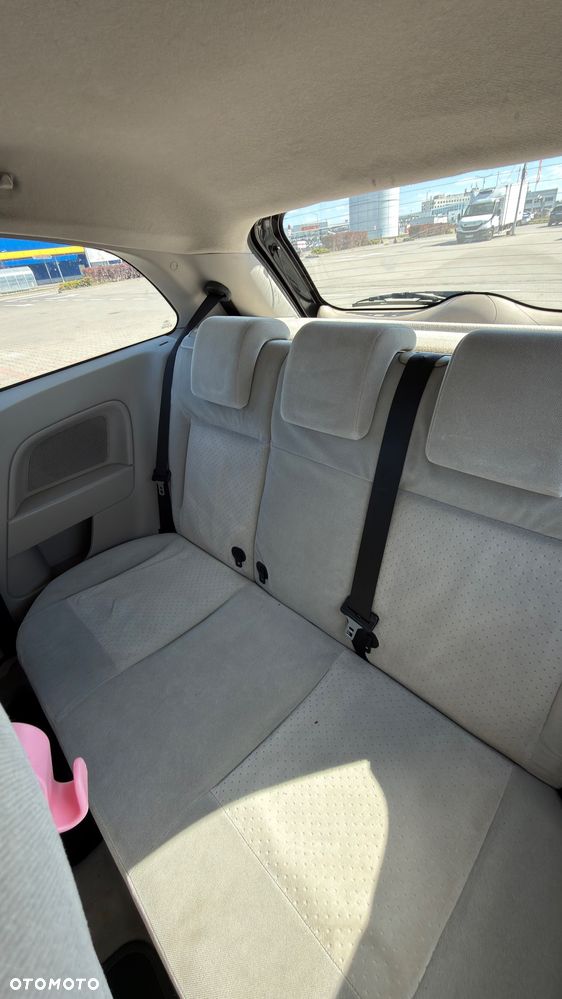 Ford Fiesta 1.4 Ghia - 8