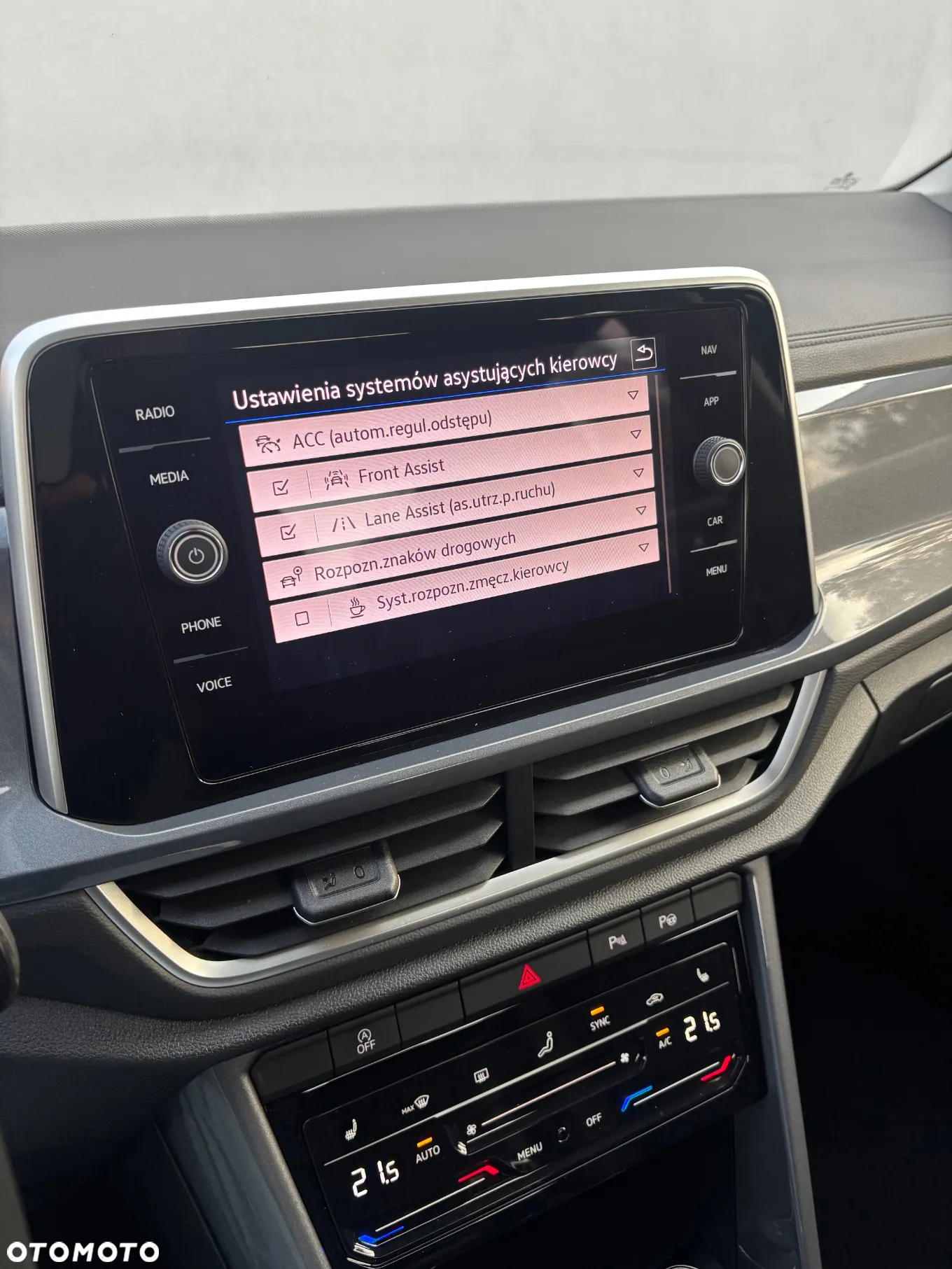 Volkswagen T-Roc 1.5 TSI Style DSG - 18