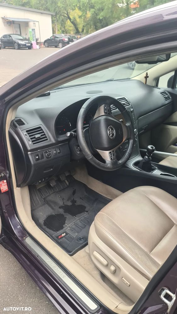 Toyota Avensis 2.2 D-CAT Elegance - 5