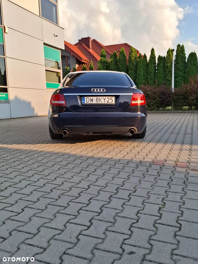 Audi A6 Limousine 2.4 - 6