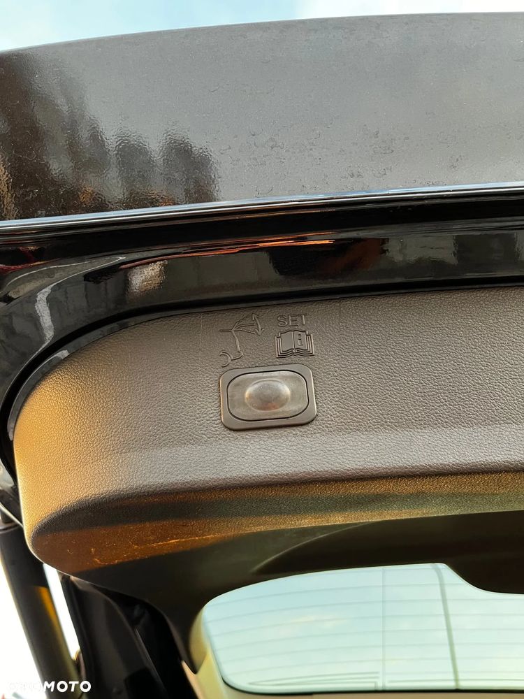 Ford Kuga 2.0 TDCi 4x4 Titanium - 17