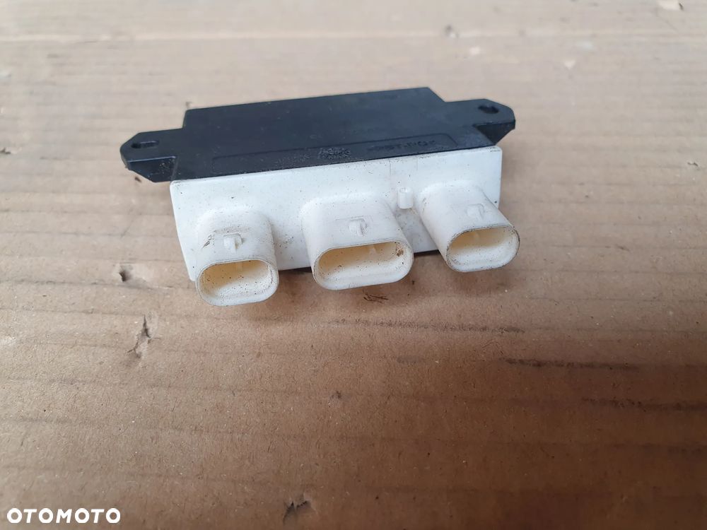 Moduł sterownik klapy Jaguar Range K95301AE