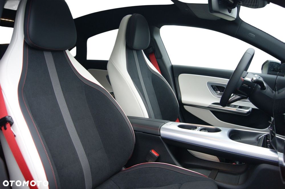Mercedes-Benz CLA 200 mHEV 4-Matic 8G-DCT - 8