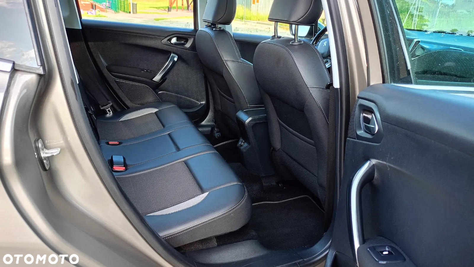 Peugeot 2008 - 10