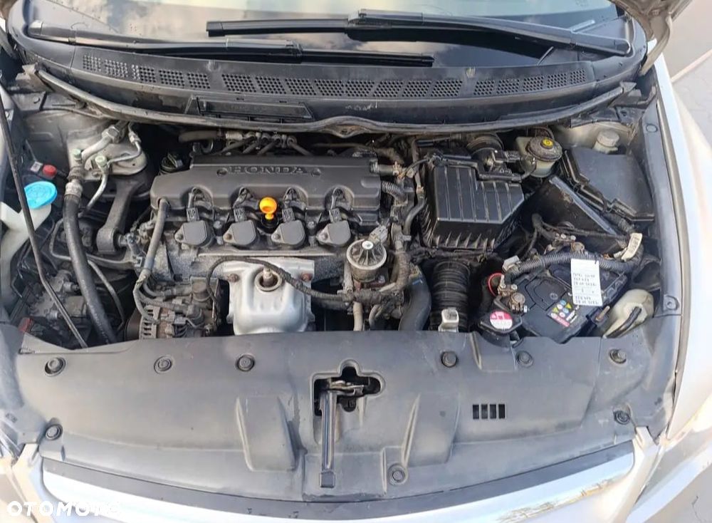 Honda Civic 1.8 Executive - 4