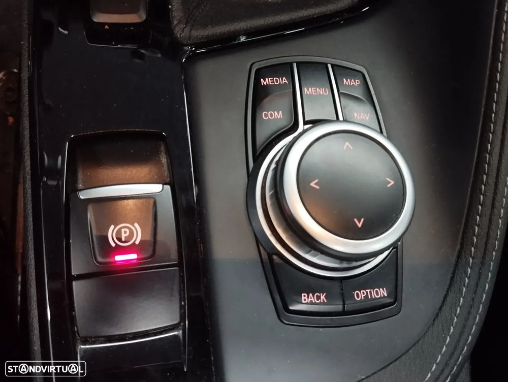 BMW X1 16 d sDrive xLine Auto - 34