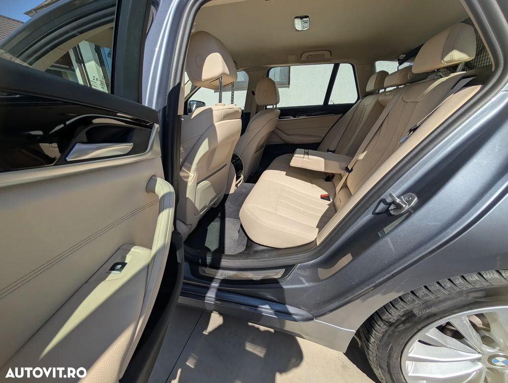 BMW Seria 5 520i Aut. Luxury Line - 11