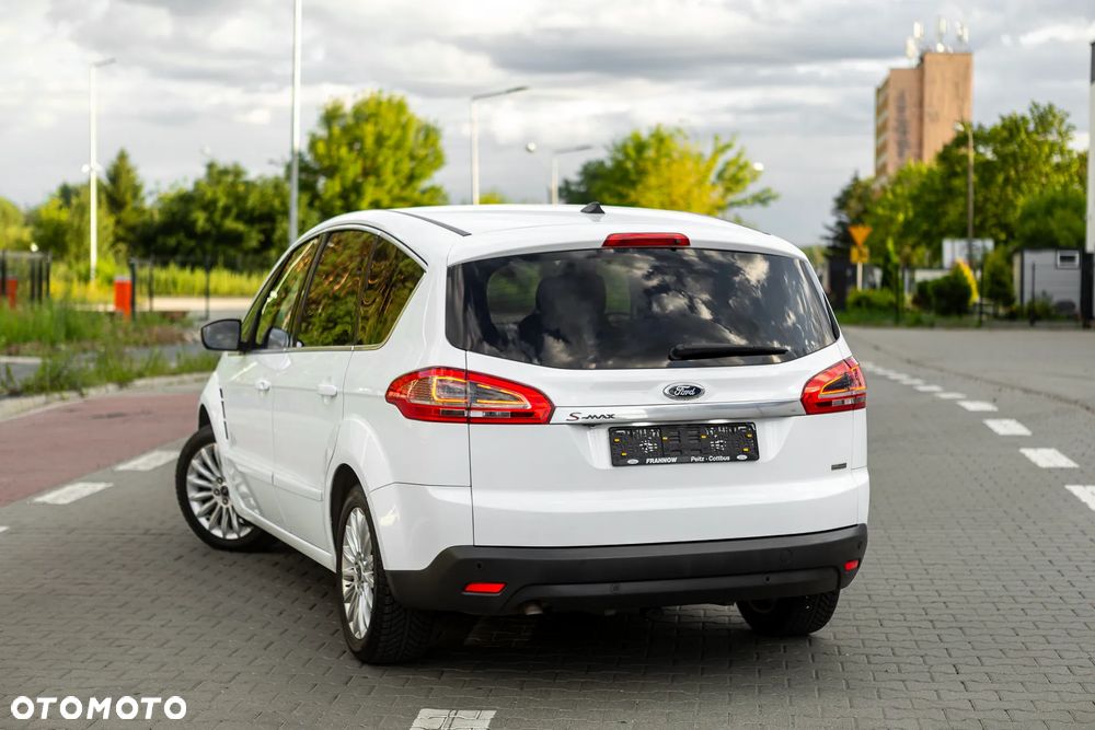 Ford S-Max - 12