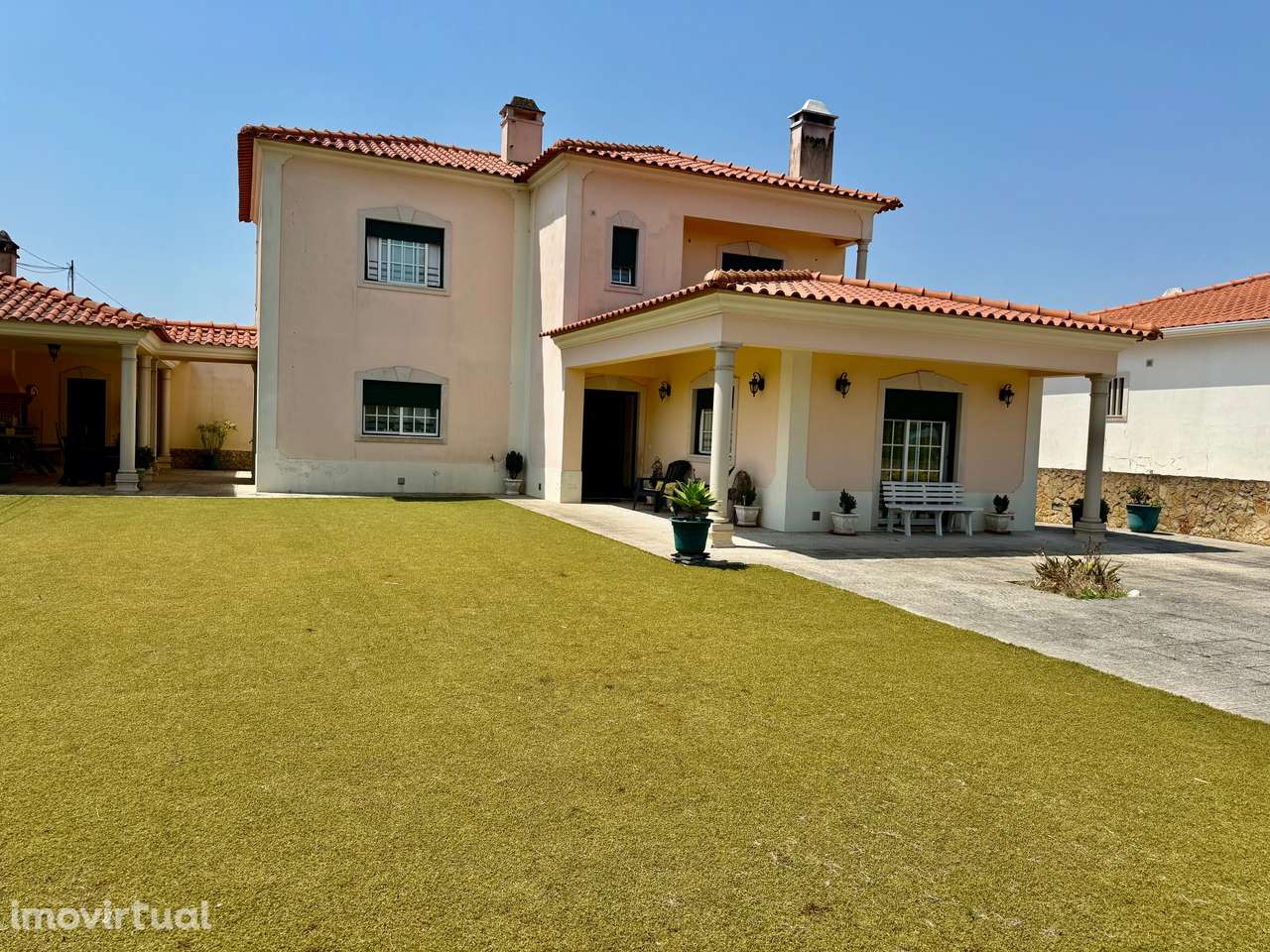Moradia com garagem e jardim espaçoso - entre Caldas Rainha e Óbidos - Grande imagem: 2/36