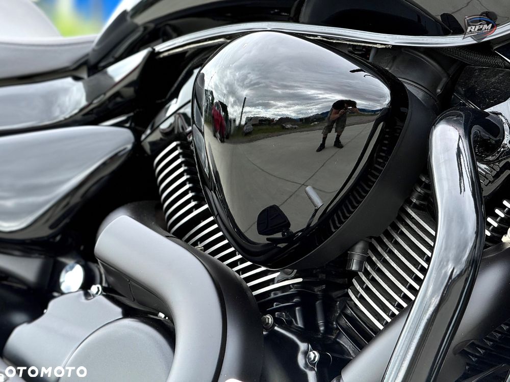 Suzuki Boulevard - 37