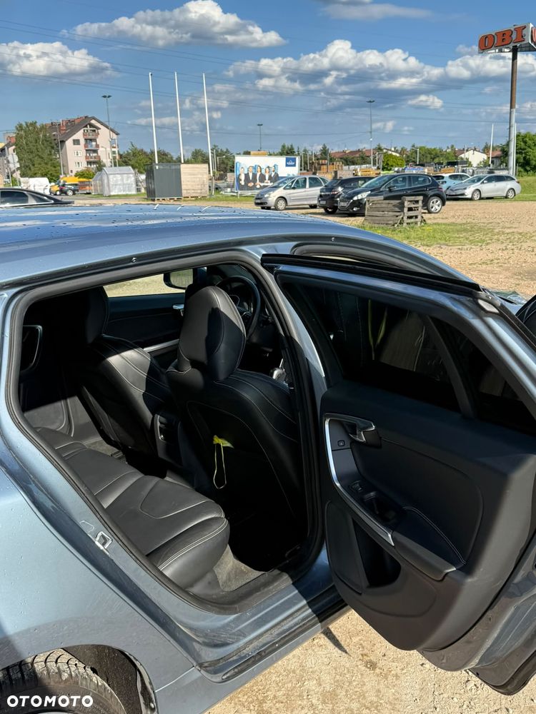Volvo V60 D2 Drive-E Momentum - 14