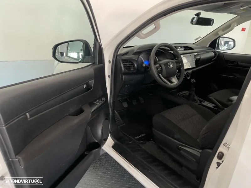 Toyota Hilux 2.4 D-4D 2WD CD - 10