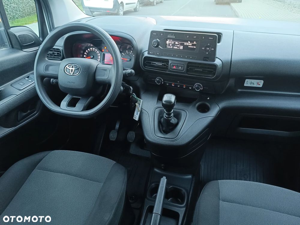 Toyota Proace City - 19