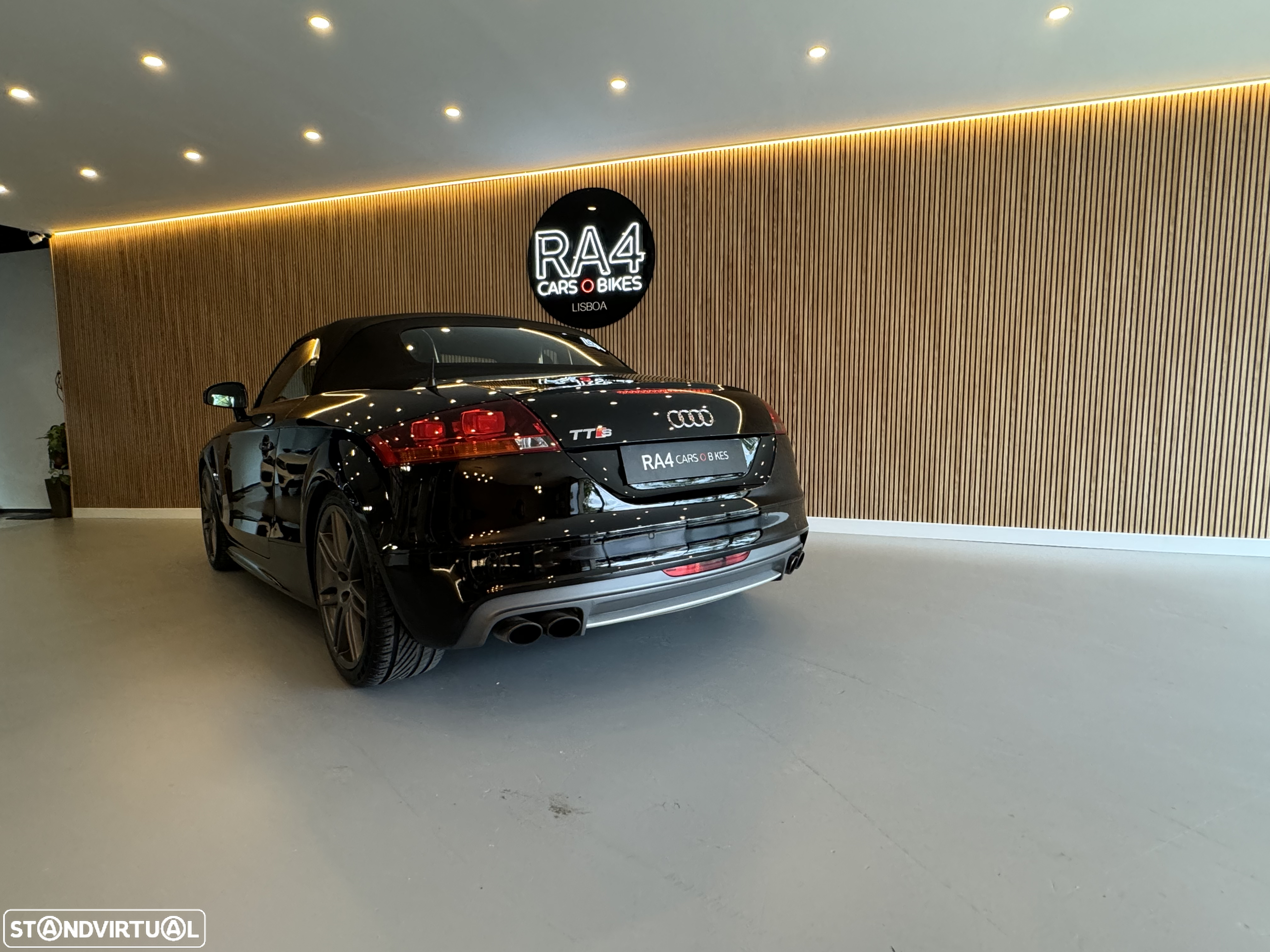 Audi TTS Roadster 2.0 TFSi quattro - 12