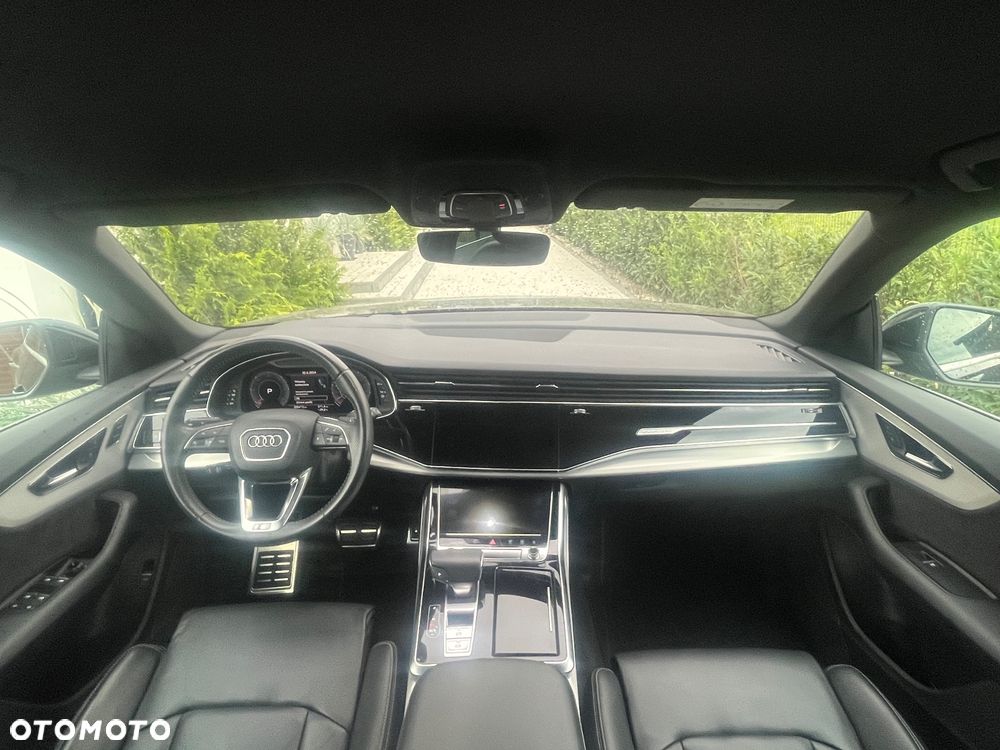 Audi Q8 - 9