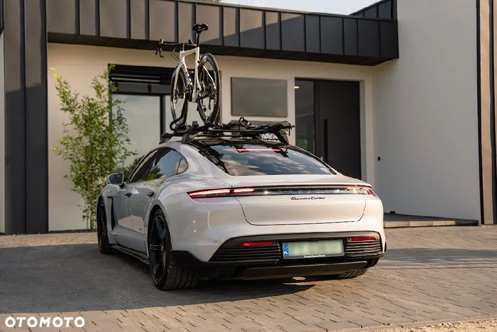 Porsche Taycan Turbo - 2