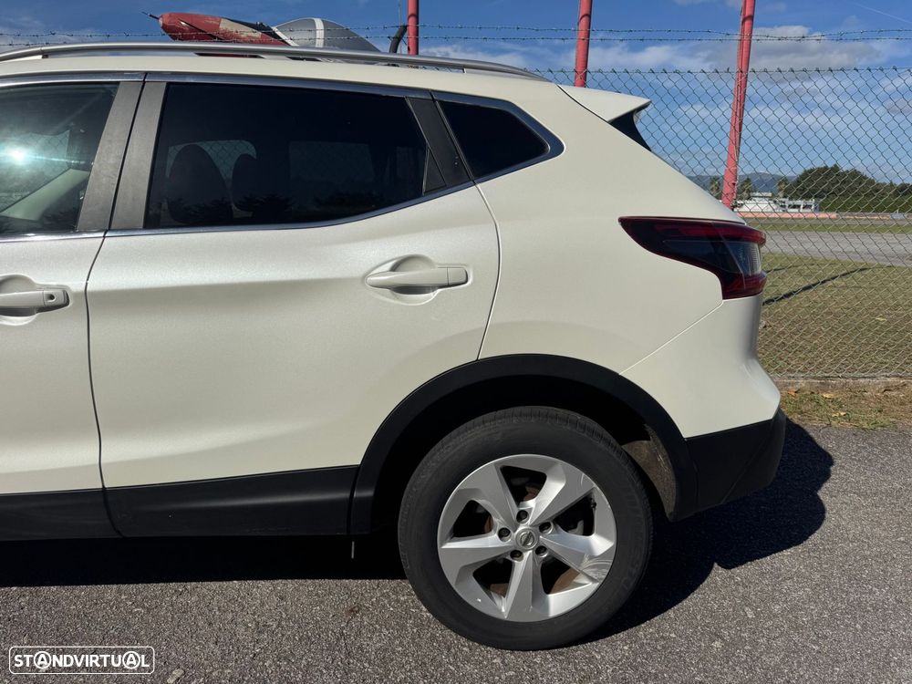 Nissan Qashqai 1.5 dCi N-Connecta J18+Led - 36
