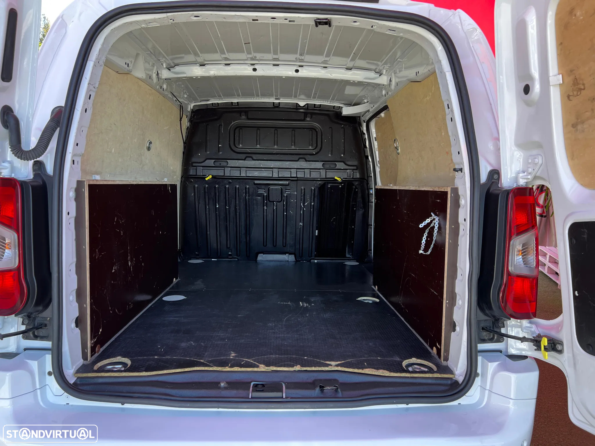 Citroën Berlingo 1.6 HDI Longa - 3 Lug. - 24