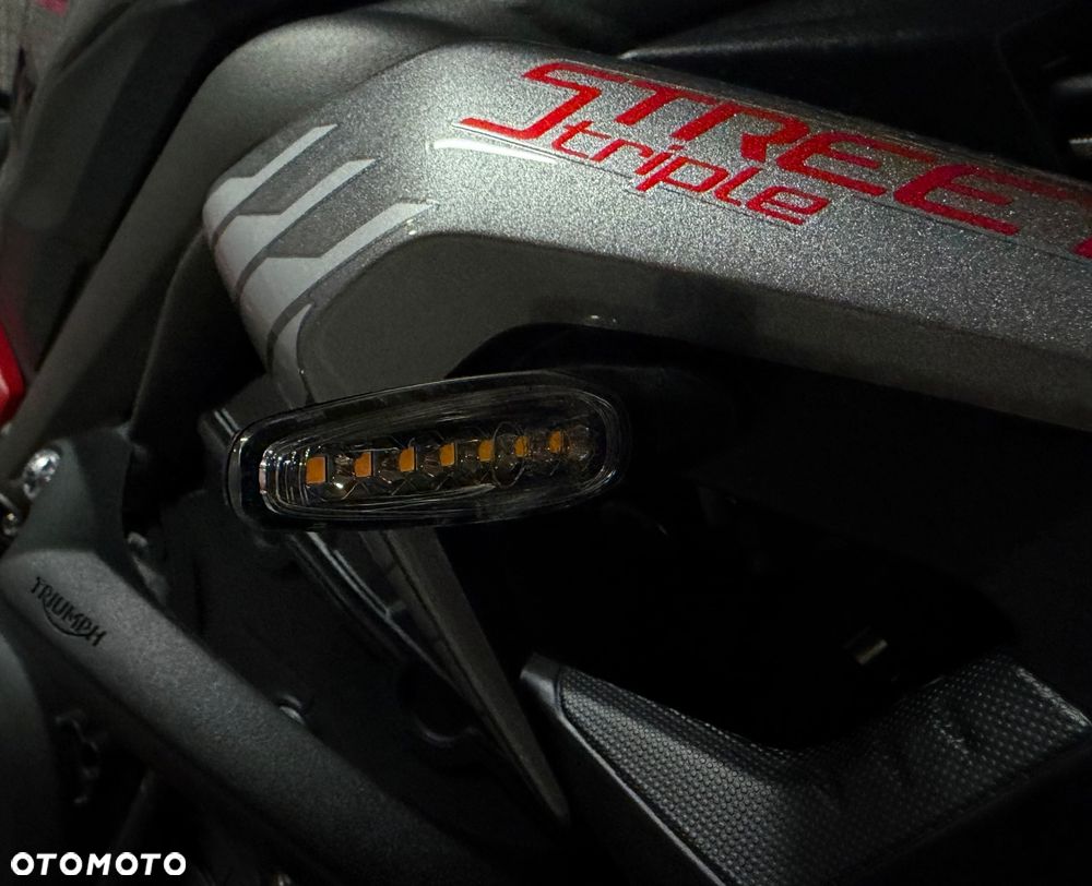 Triumph Street Triple - 6