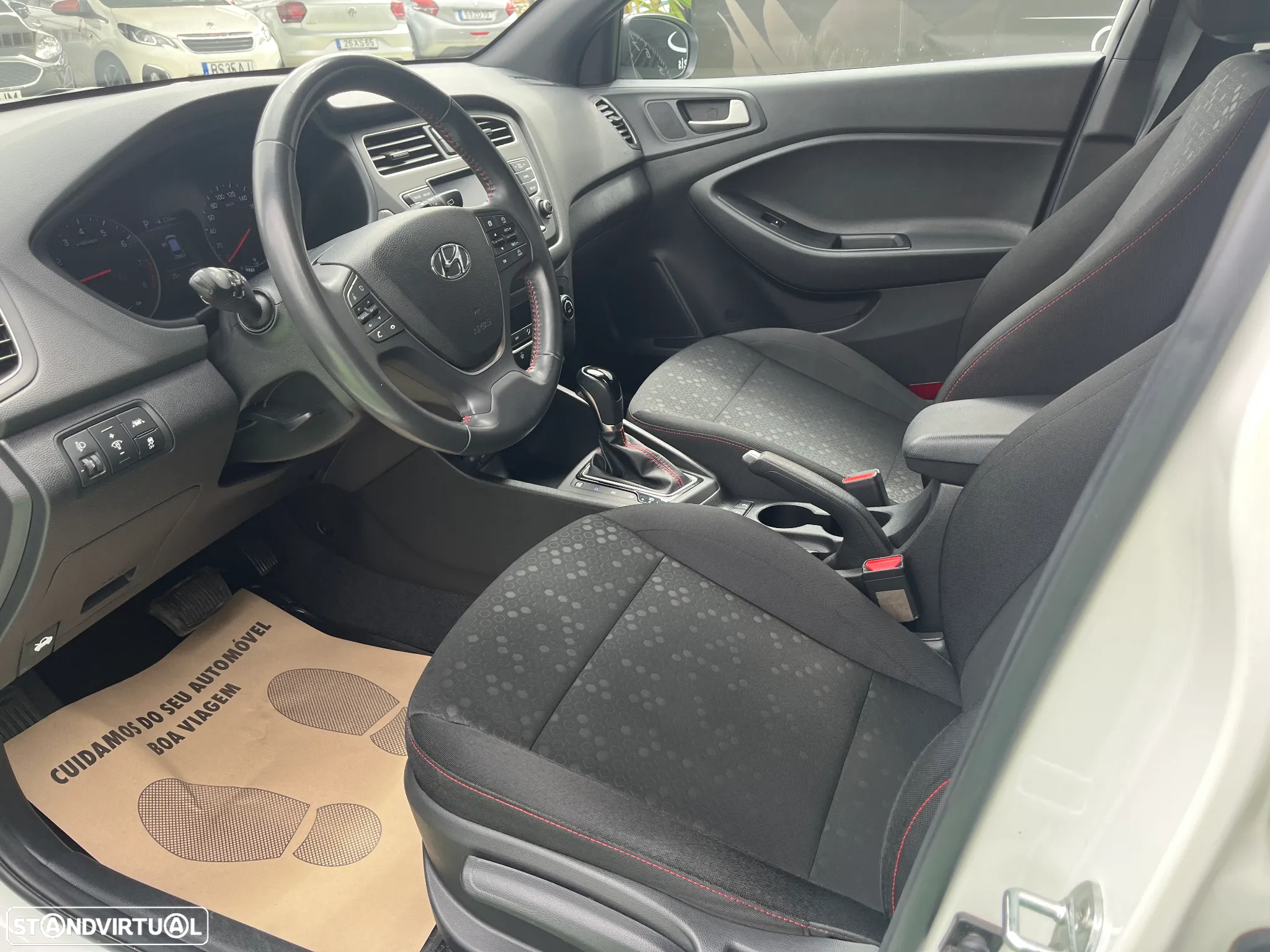 Hyundai i20 1.0 T-GDI Style DCT - 10