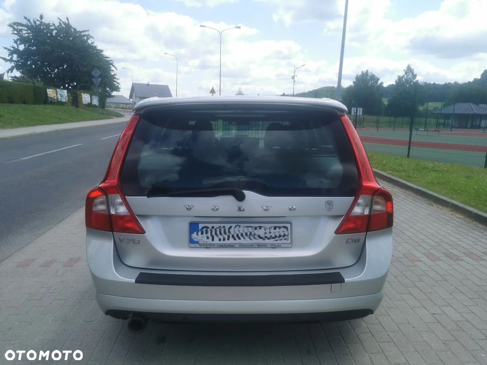 Volvo V70 D3 R-Design - 5
