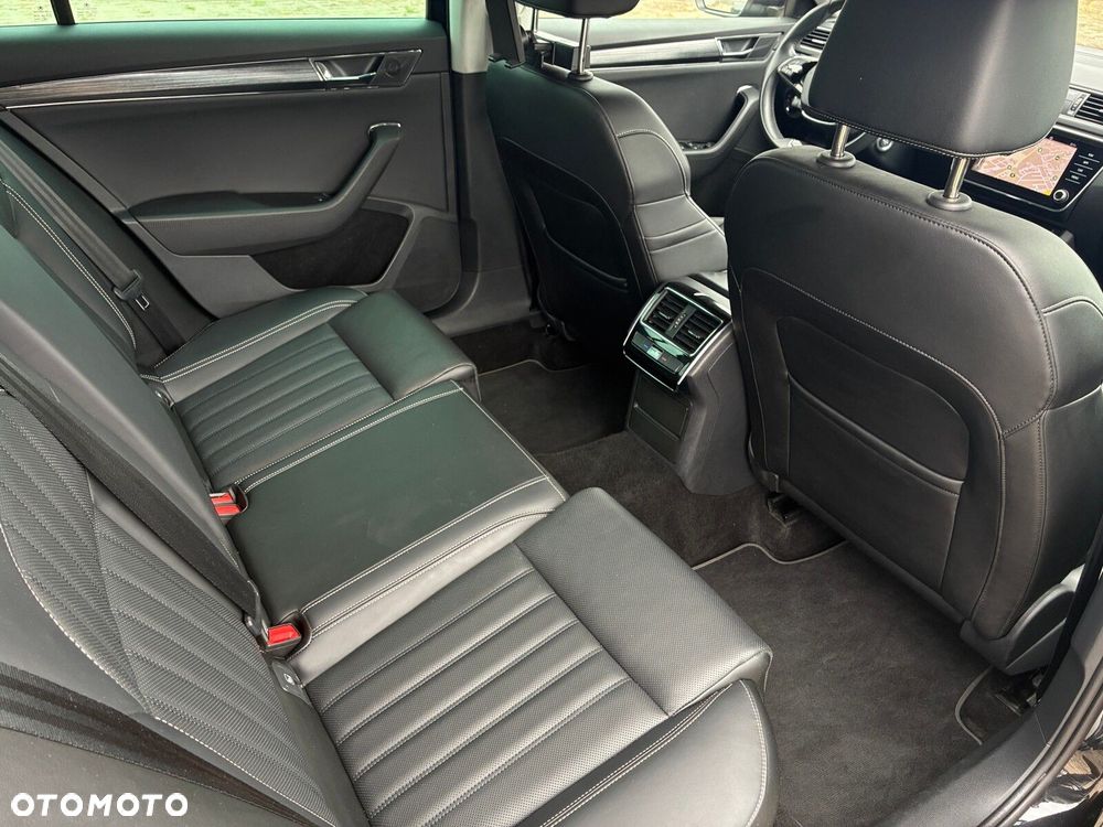 Skoda Superb 2.0 TDI SCR Style DSG - 35