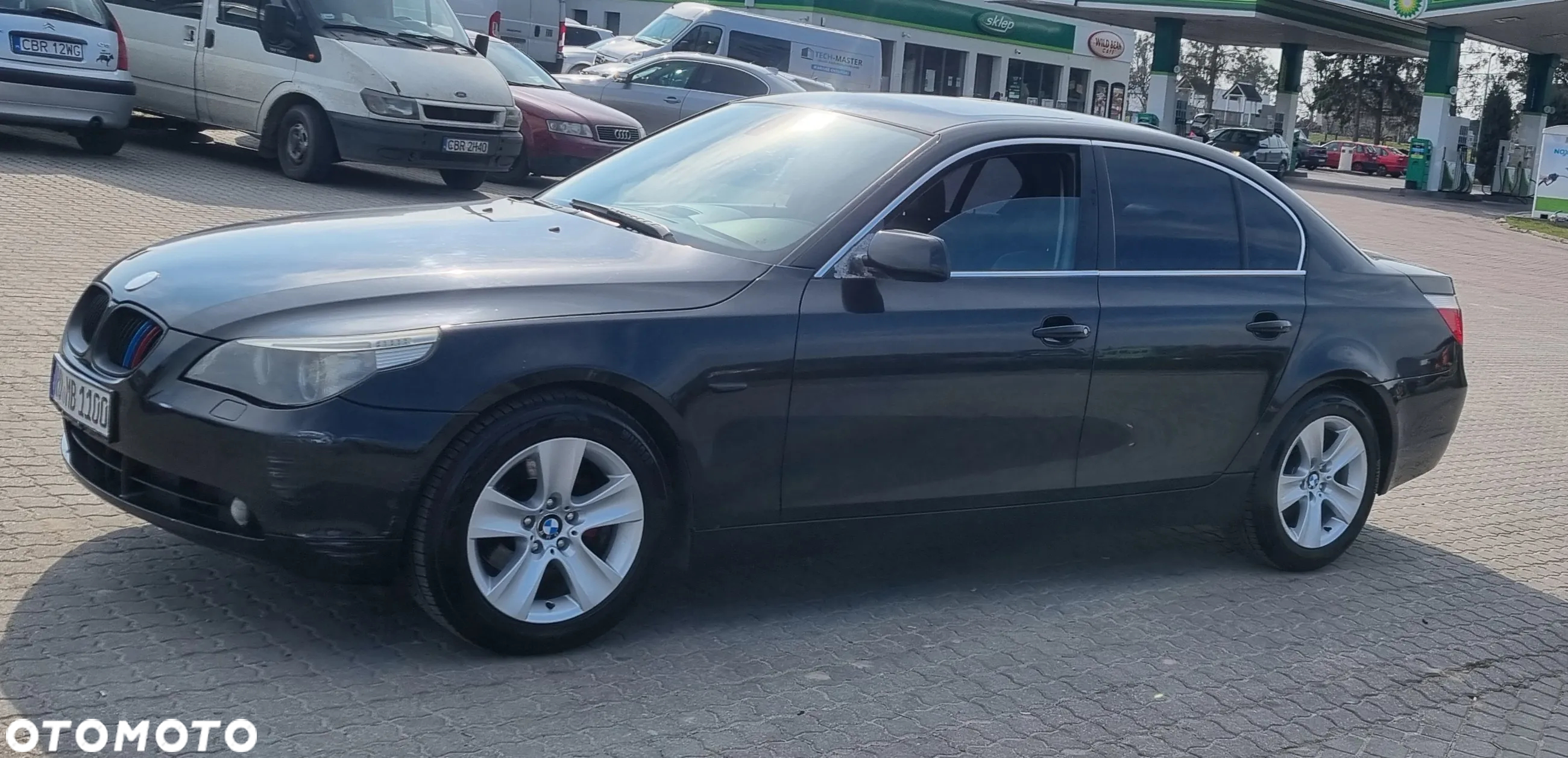 BMW Seria 5 523i Touring - 2