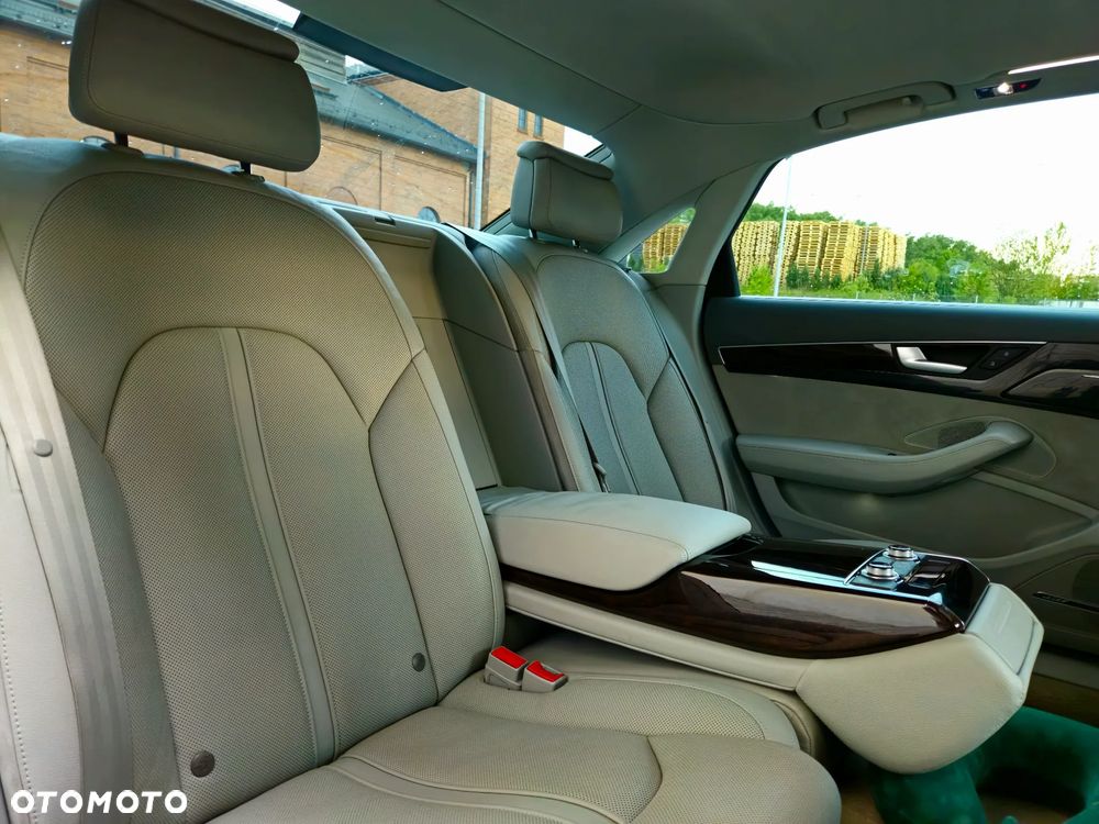 Audi A8 4.2 FSI L Quattro - 22