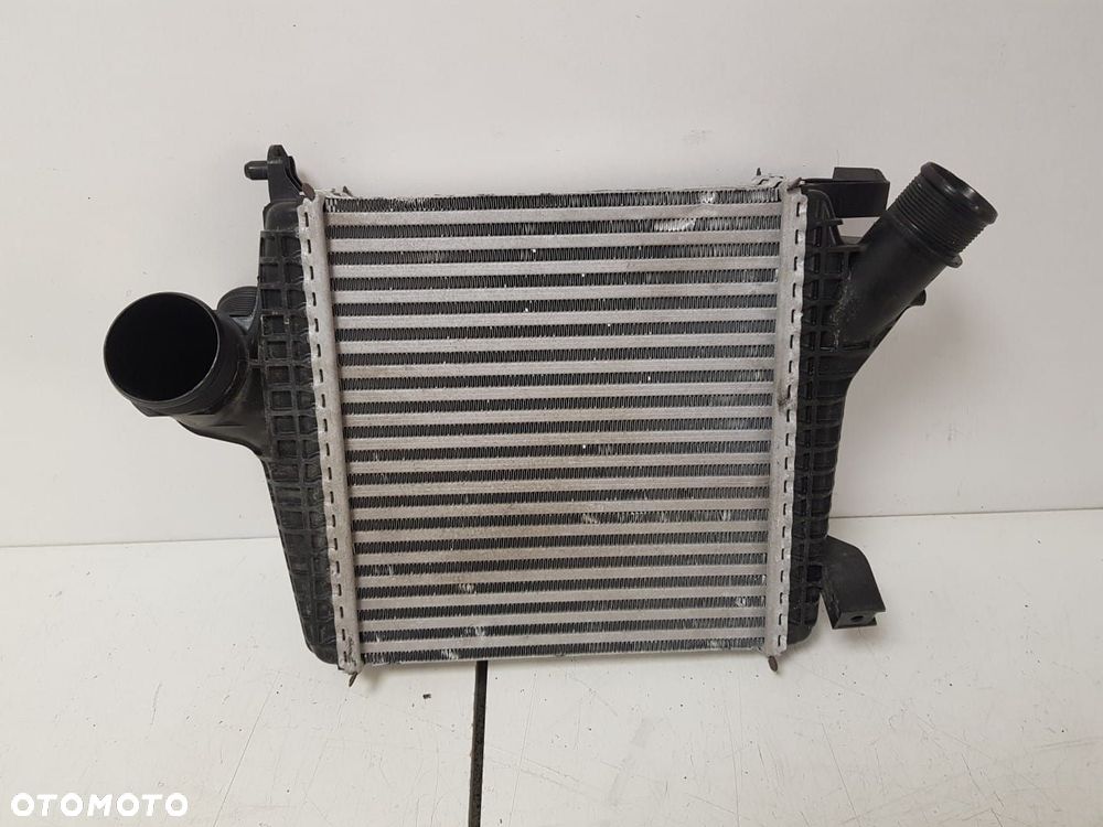 CHŁODNICA POWIETRZA INTERCOOLER PRAWA 4M0  Q7 II 2 Q8 CAYENNE TOUAREG 3 III PRAWY 4M0145804BR - 2
