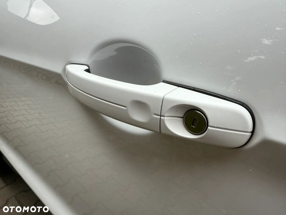 Ford Kuga 2.0 TDCi 4x2 Titanium - 22