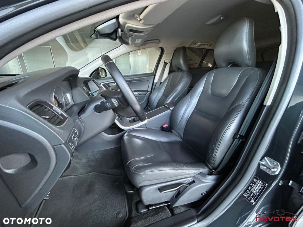 Volvo V60 Cross Country D3 Drive-E Momentum - 10
