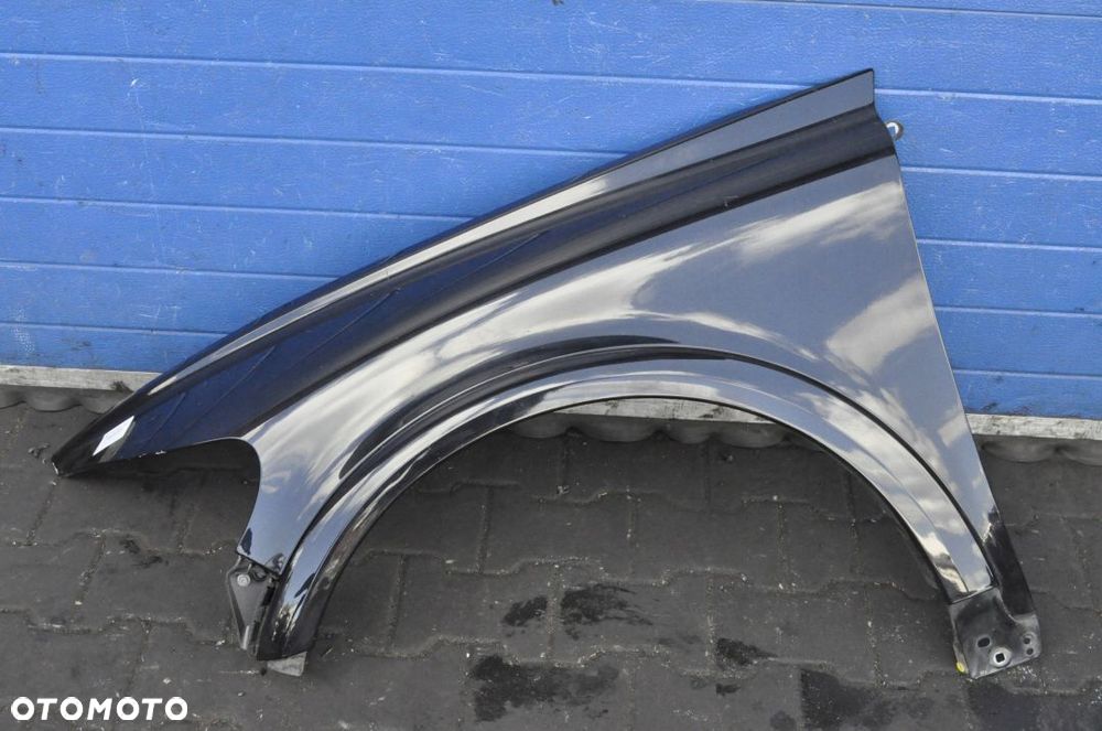 VOLVO C30 BŁOTNIK LEWY PRZÓD PRZEDNI