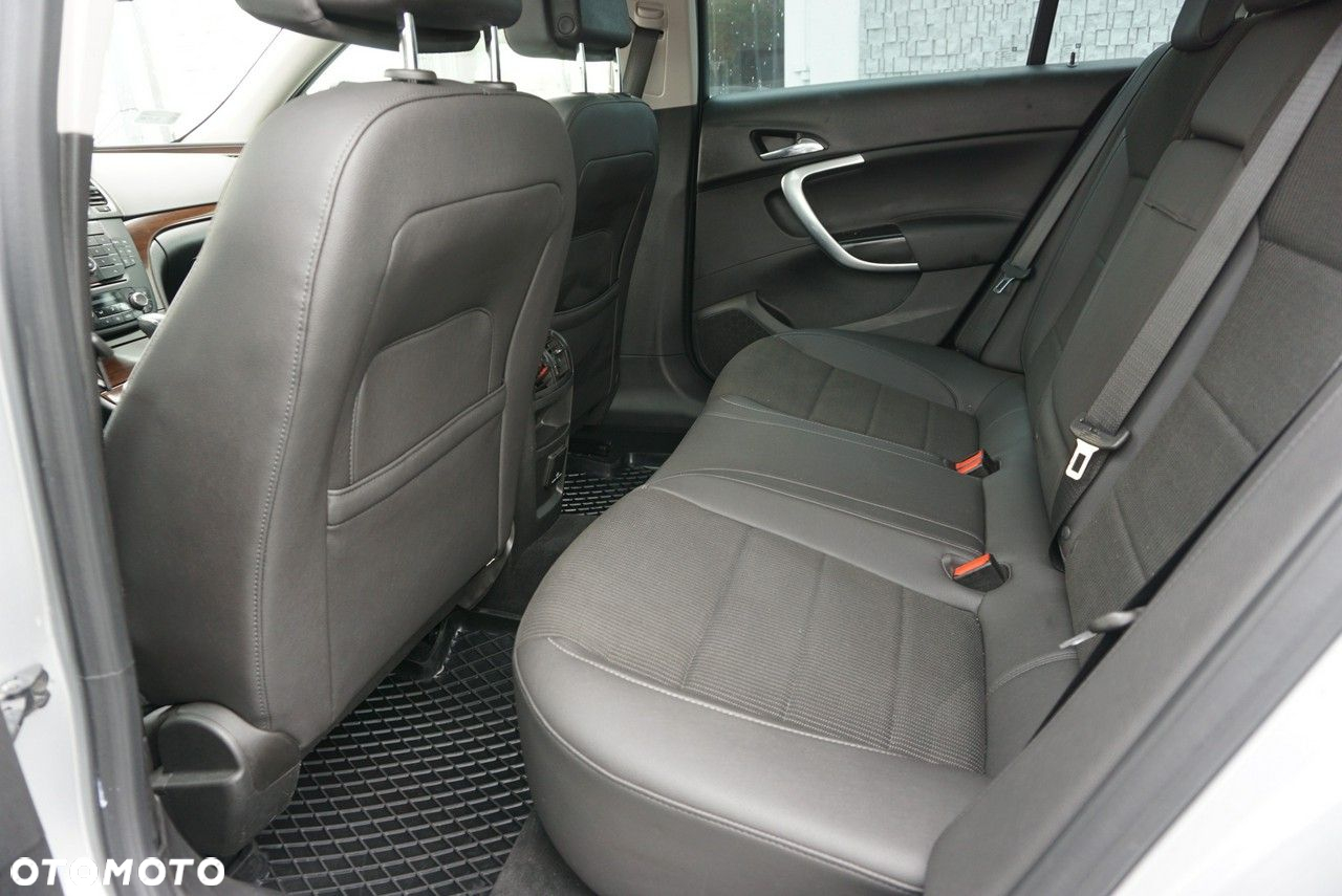 Opel Insignia - 15