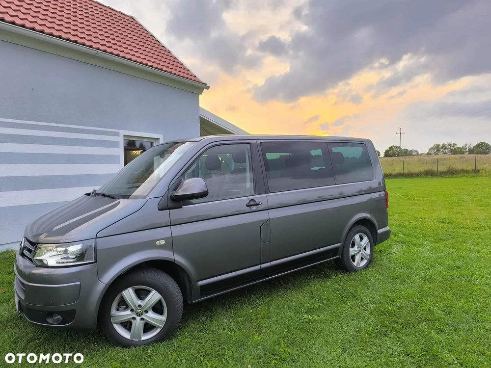 Volkswagen Multivan - 31