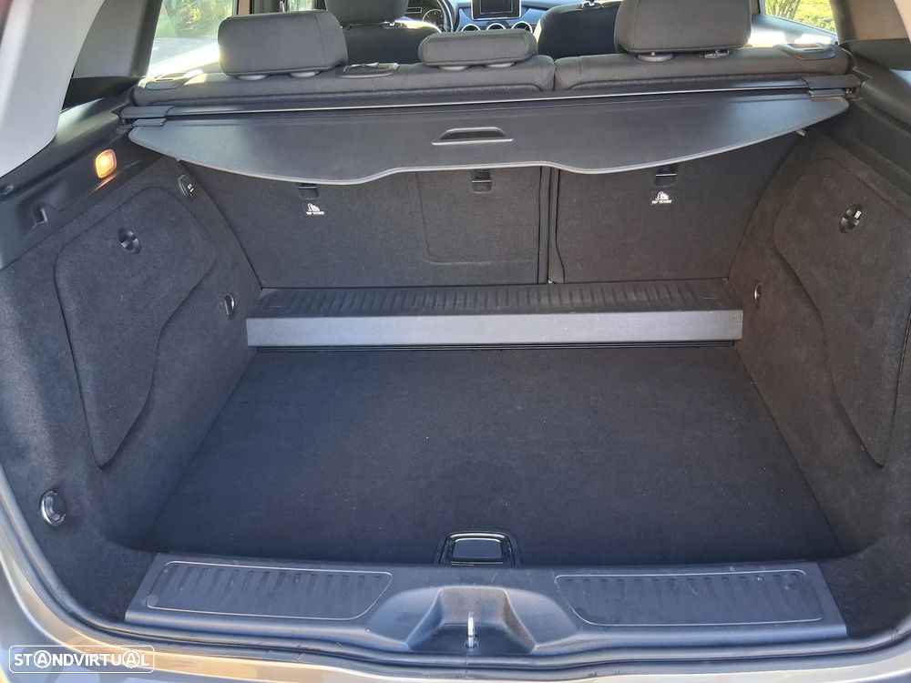 Mercedes-Benz B 180 - 10