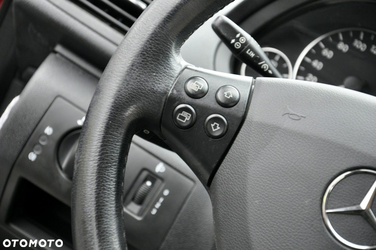 Mercedes-Benz Klasa A 160 Autotronic Elegance Special Edition - 17