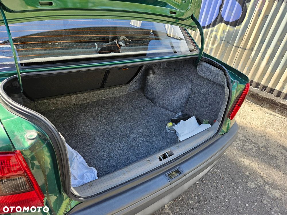 Opel Astra 1.4 GL - 9
