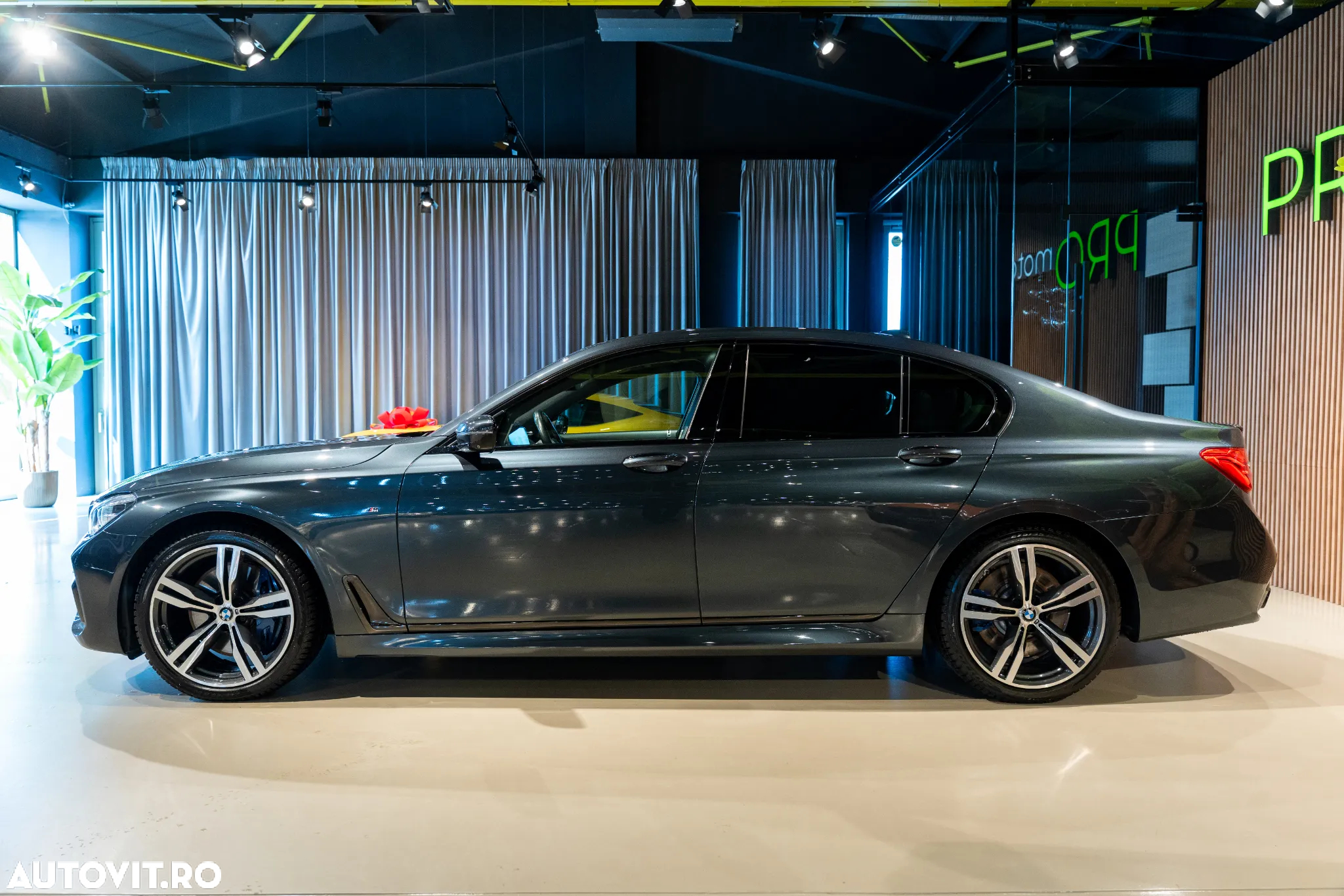 BMW Seria 7 750d xDrive - 33