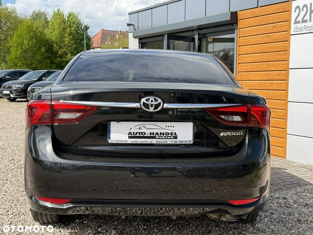 Toyota Avensis - 7