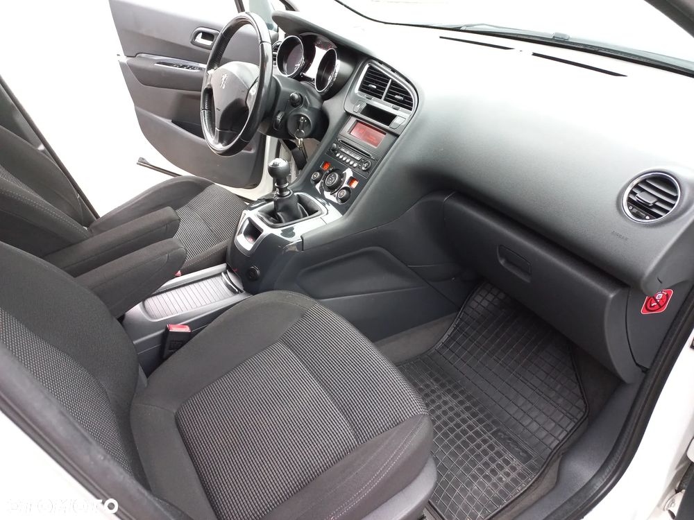 Peugeot 5008 155 THP Premium - 12