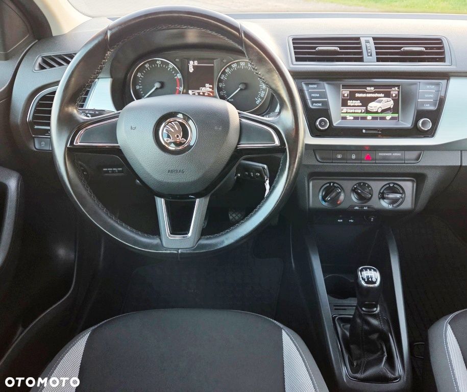 Skoda Fabia 1.0 MPI Cool Plus - 36