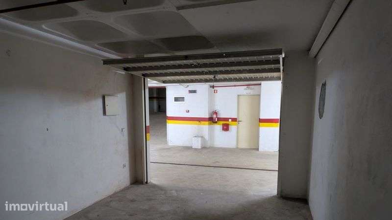 Arrendo Garagem na SOLUM - Coimbra - Grande imagem: 2/4