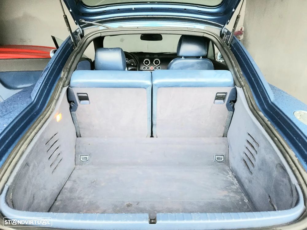 Audi TT Coupé 1.8 T S-line - 16