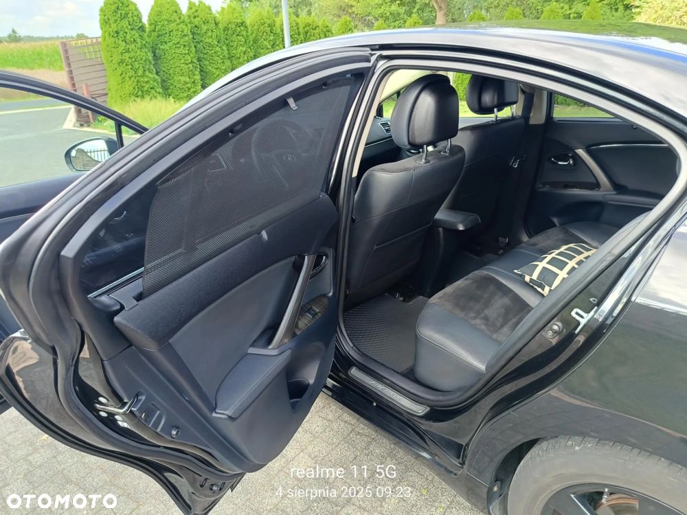 Toyota Avensis 1.8 Premium - 4