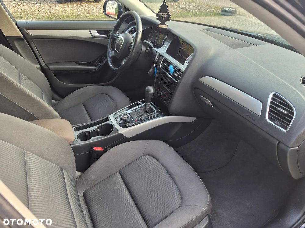 Audi A4 Avant - 22