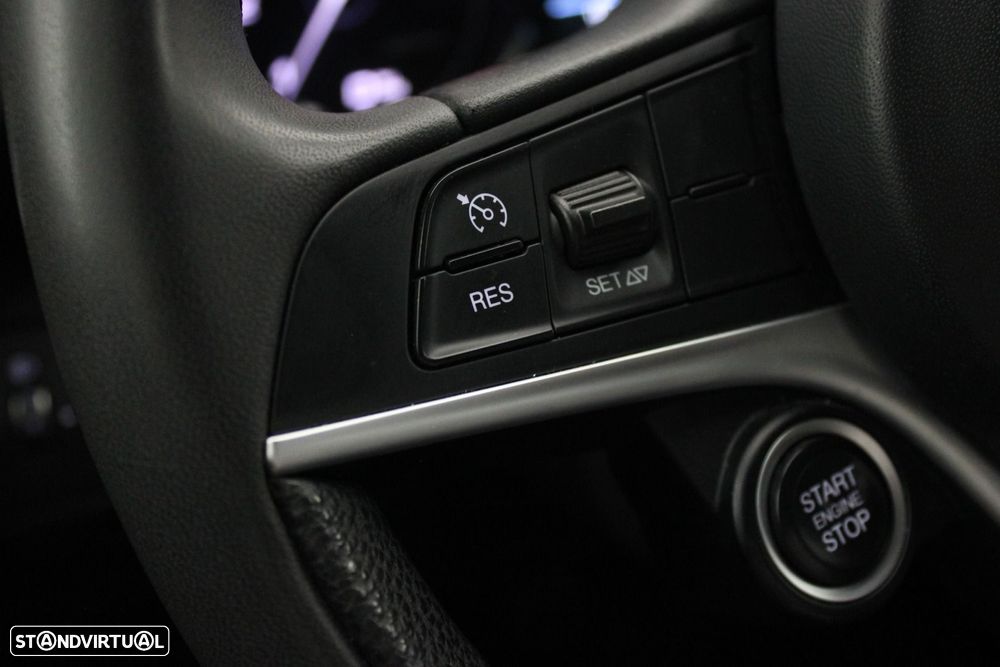 Alfa Romeo Giulia 2.2 D - 11