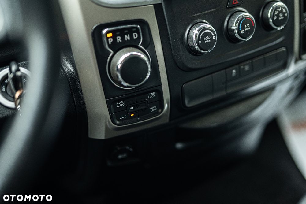Dodge RAM 5.7 4x4 - 32