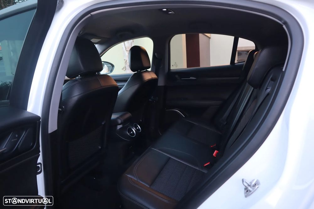 Alfa Romeo Stelvio 2.2 D AT8 - 23